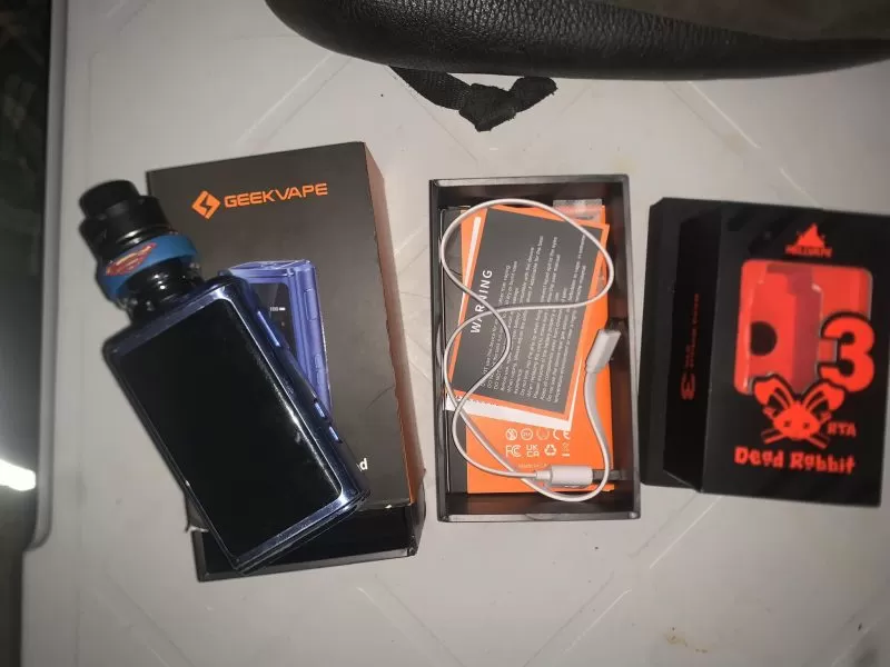 Kit complet Geekvape Z200 mod 🥊+ Atomisseur dead rabbit v3 cacheté