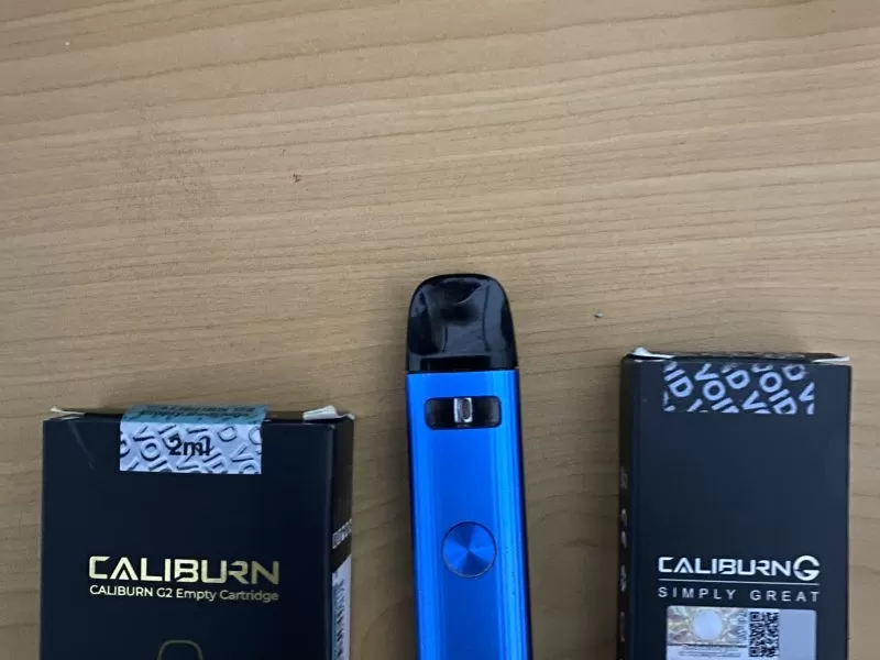 Vape Caliburn + 3 meches cachetes