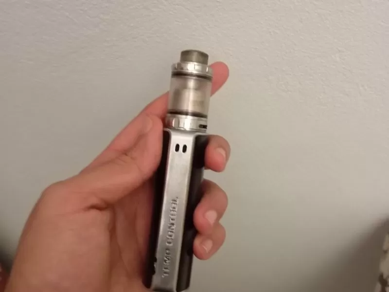 box eleaf 60w + ato revolver + 2 accus