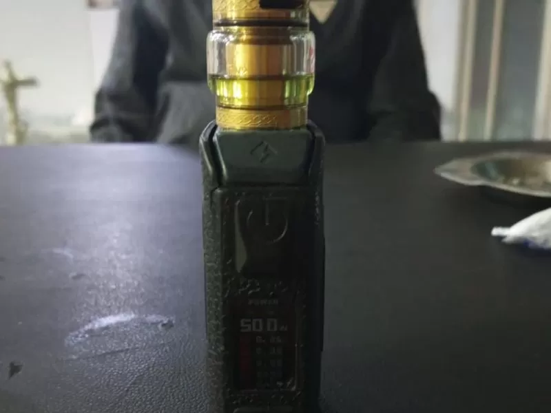 Geekvape legend 2 L200 + ato dead rabbit v2 + accu 3000