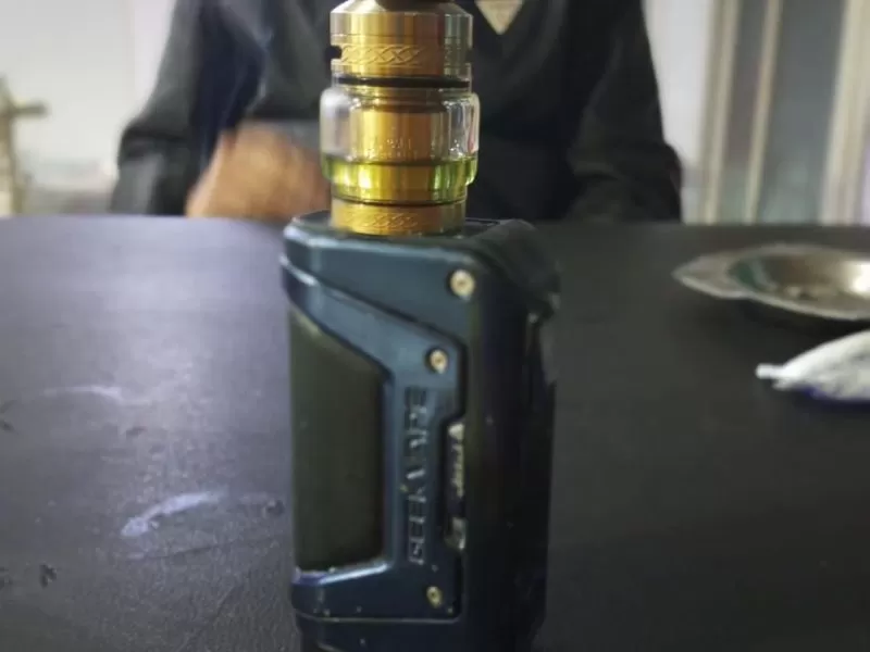 Geekvape legend 2 L200 + ato dead rabbit v2 + accu 3000