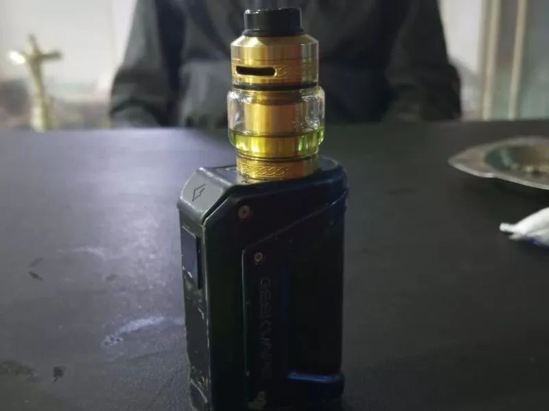 Geekvape legend 2 L200 + ato dead rabbit v2 + accu 3000