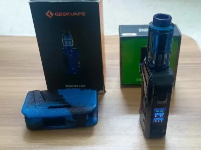 Geekvape L200 + ato profile + 2 accus