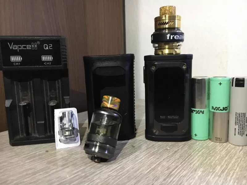 Vape mdura pro 240w wotofo + 2 ato + 2 accus