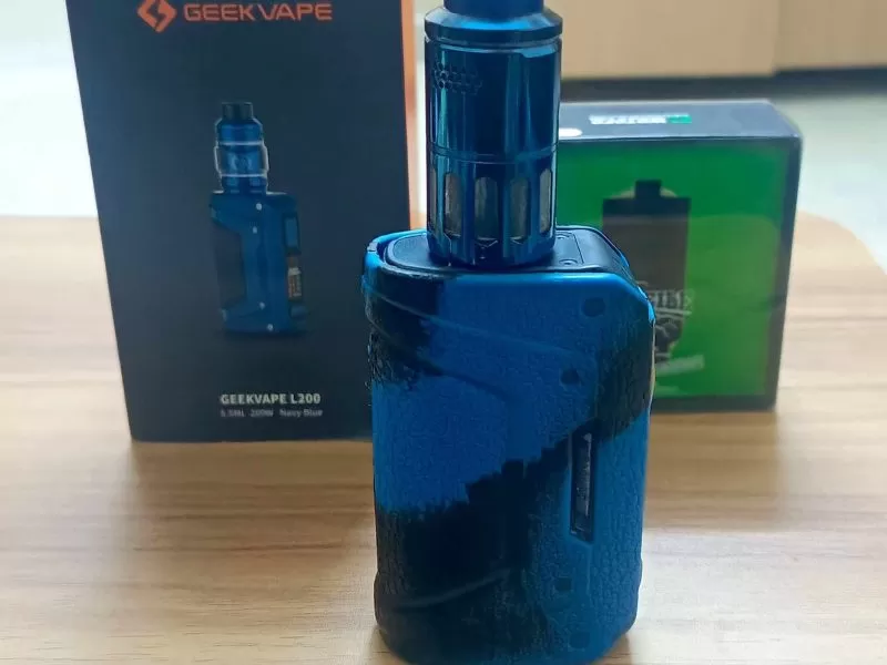 Geekvape L200 + ato profile + 2 accus